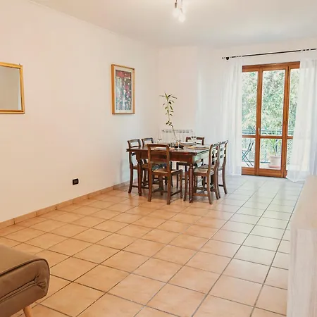 Maison Mirabile With Garage